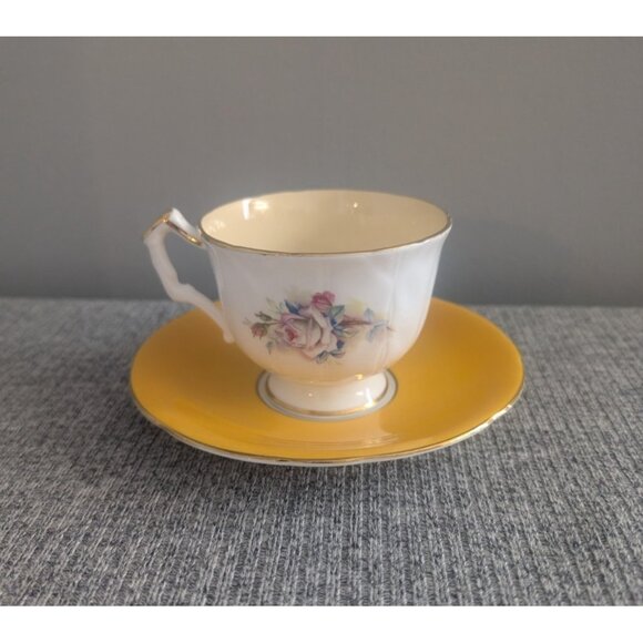 Vintage Aynsley #2601 Yellow/White Rose Cup and Saucer Set, NM/EUC - Picture 3 of 5